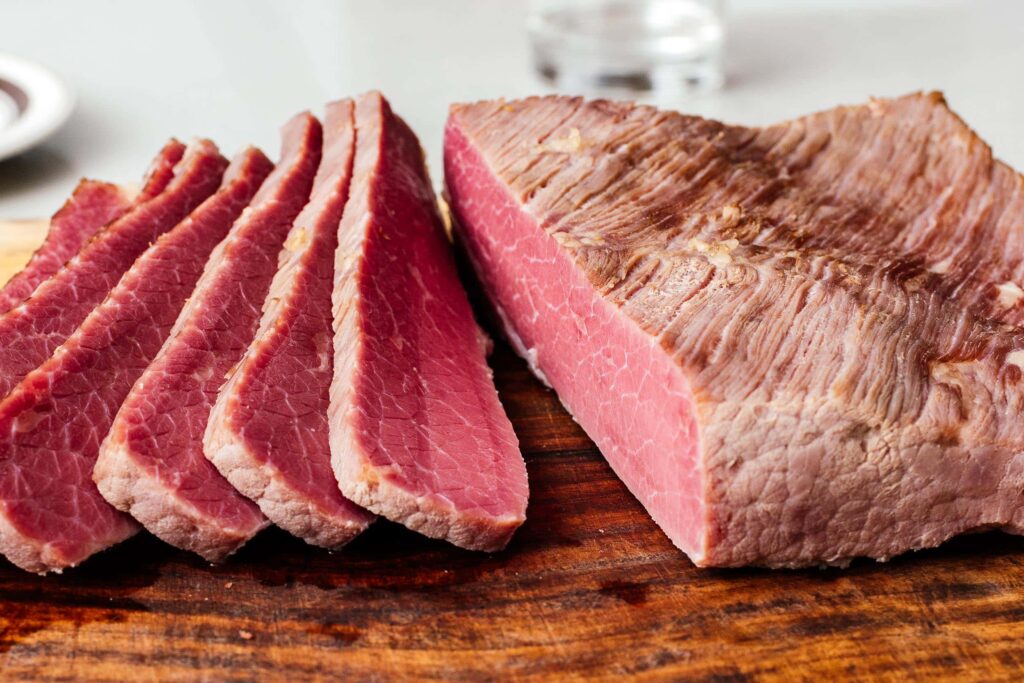 differences between corned beef and brisket